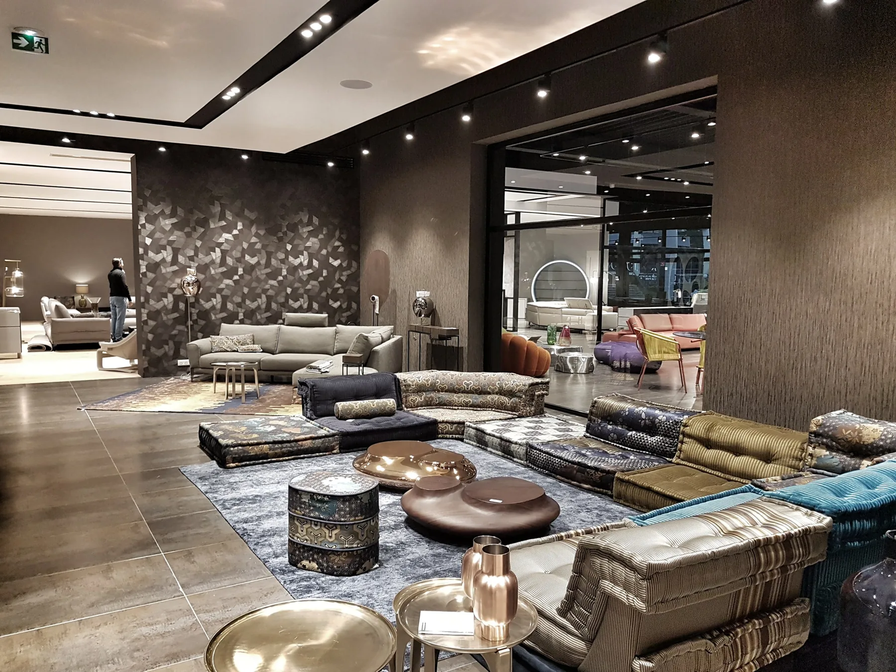Aménagement intérieur — Showroom Roche Bobois